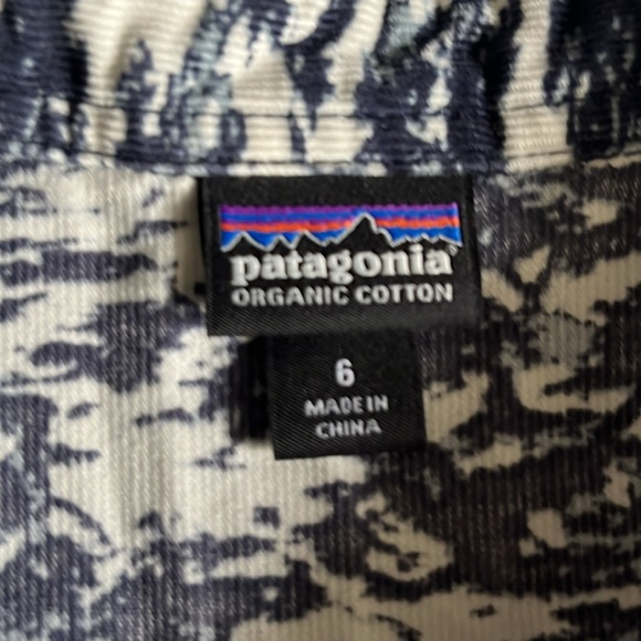 Patagonia Women’s Corduroy Button Down Shirt Size 6, Small - Picture 3 of 4